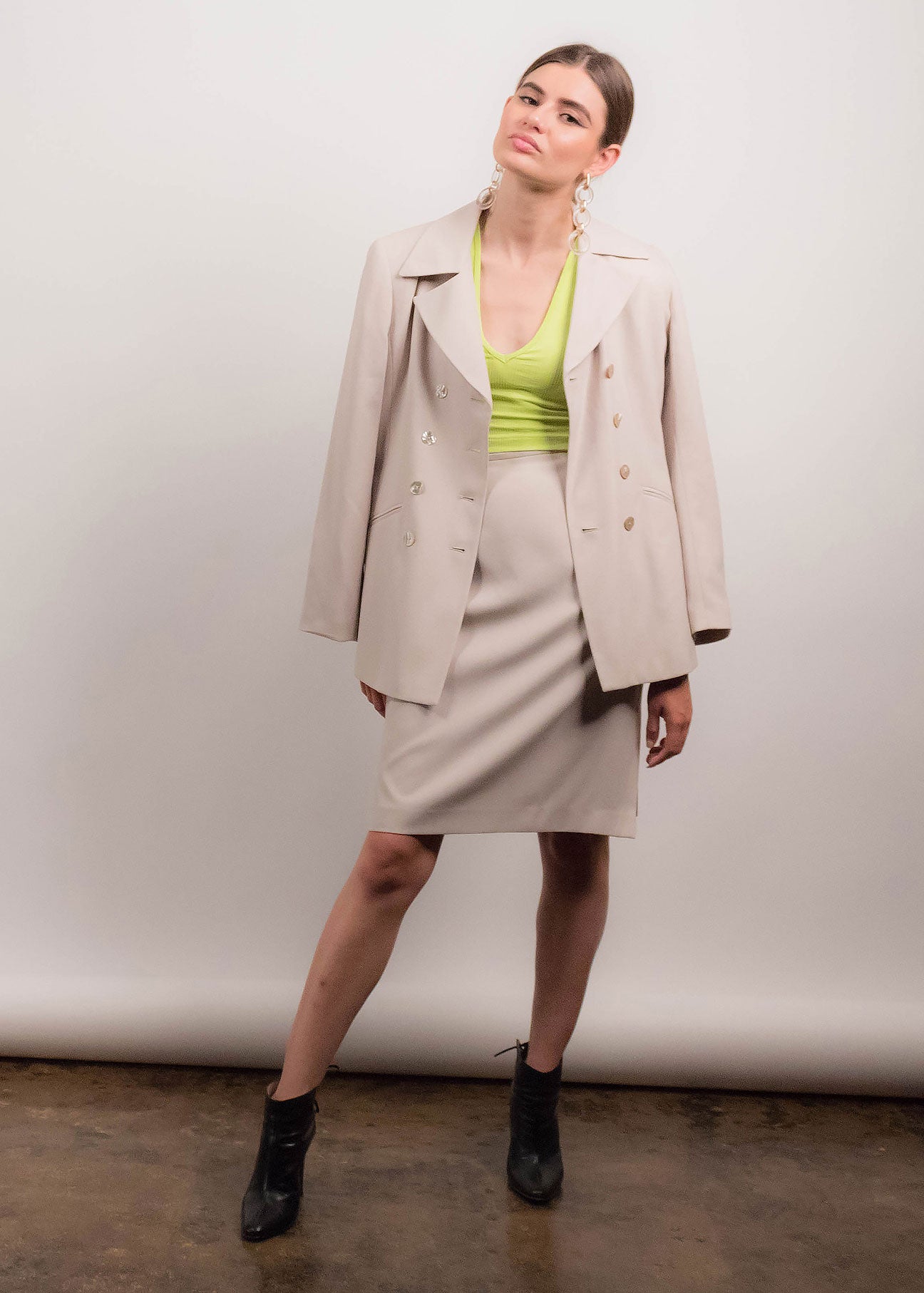 Yasmeen Ghauri, Suit and Tie. | Woman suit fashion, Fashion, Ralph lauren  suits