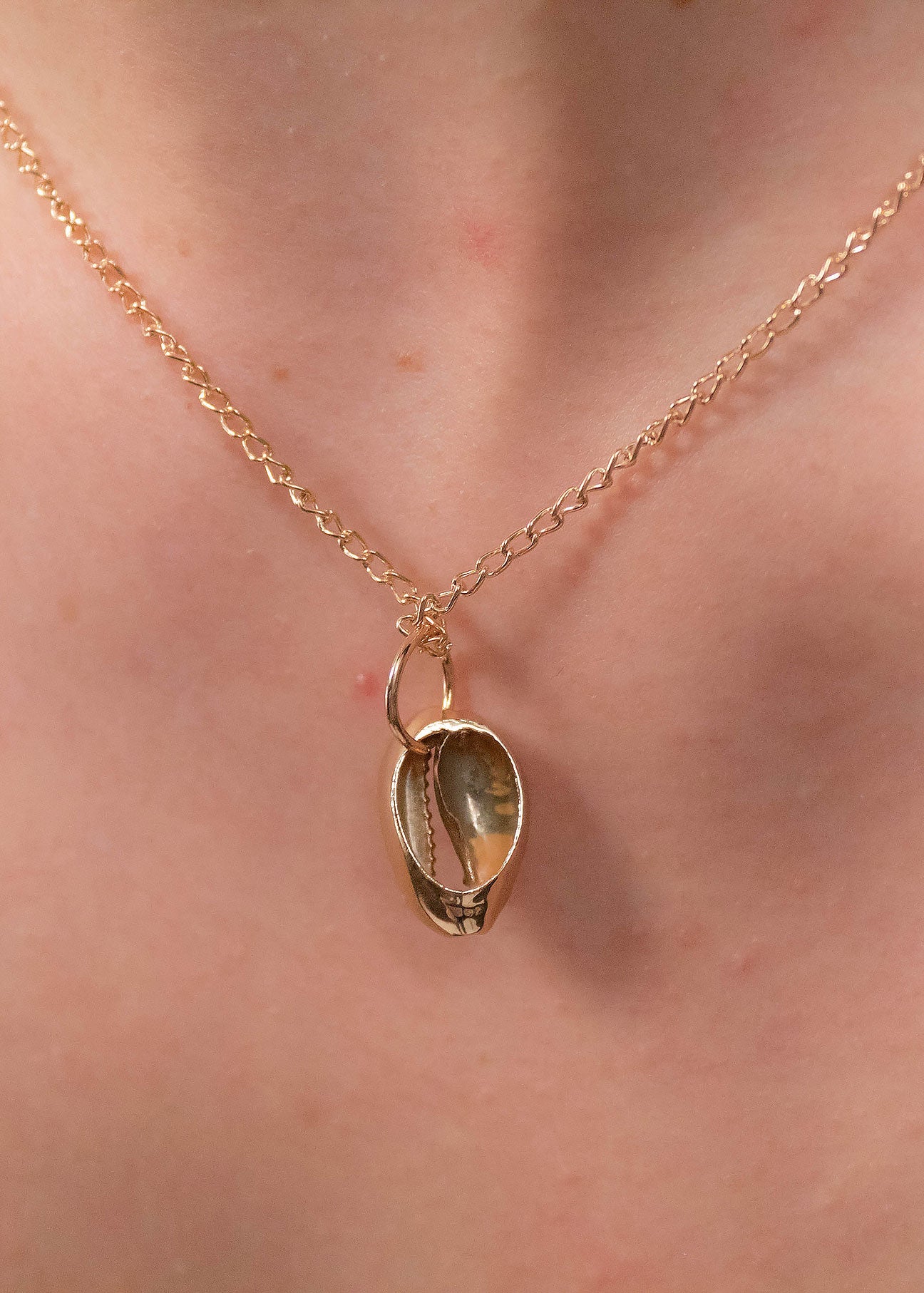 Layering Cowrie Pendant Necklace