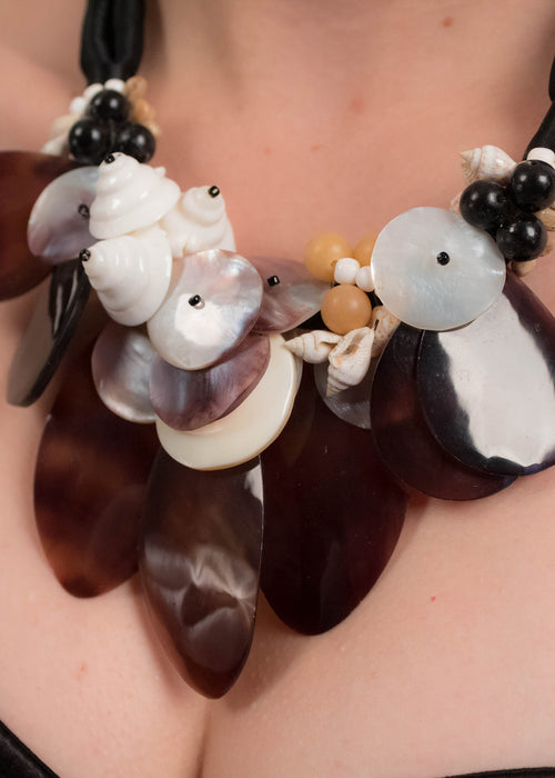 80s Shell Statement Necklace